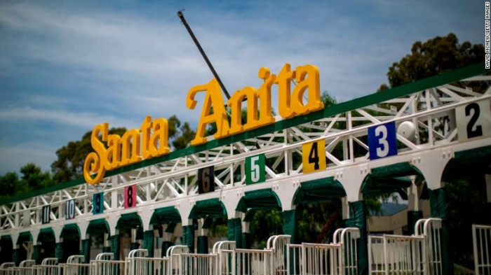 미국 캘리포니아 산타 아니타 파크 경마장에서 개최되는 경마대회를 필요 시 즉각 중단시킬 수 있는 주 법안이 통과됐다(사진 출처= CNN).