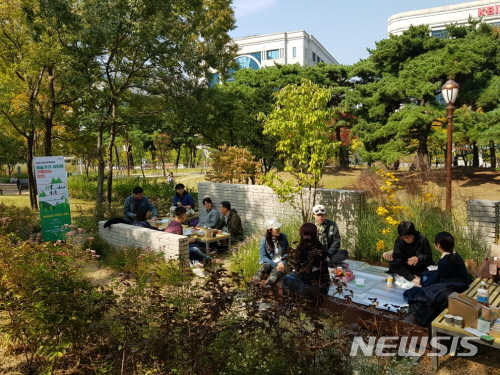 서울시는 시민의 쉼터인 공원을 사계절 사진으로 감상하고, 다양한 예술작품으로 즐기는 프로젝트를 진행한다.(사진=서울시 제공)