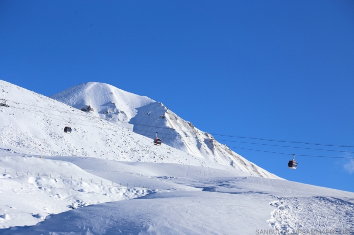 조지아 최대 규모의 스키장인 구다우리는 남향으로 햇볕이 좋은데다 바람이 없어 반팔로 스키 타는 스키장으로 유명하다. ⓒ김산환