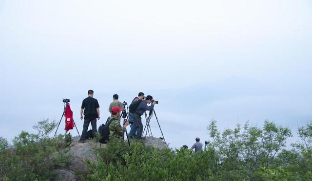 중국 국내 여행객의 사진 촬영 모습, 사진제공=湖湘地理